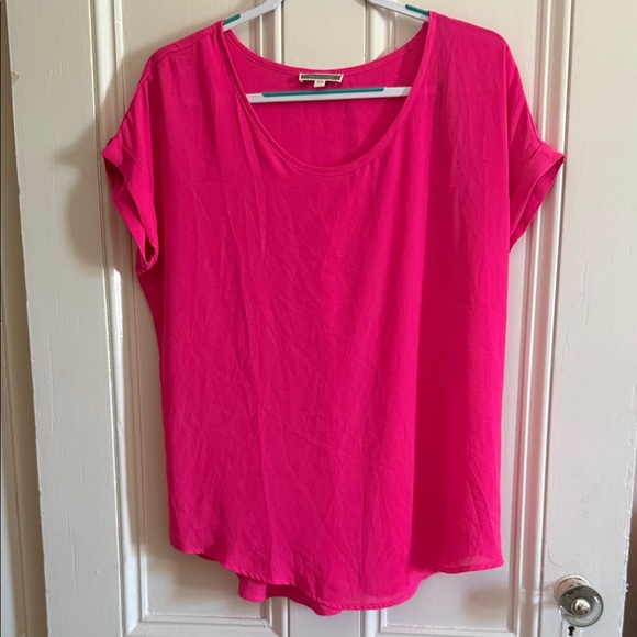 Bright Pink Pleione short sleeve top Large - Picture 1 of 4